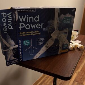 Thames & Kosmos Wind Power STEM Kit